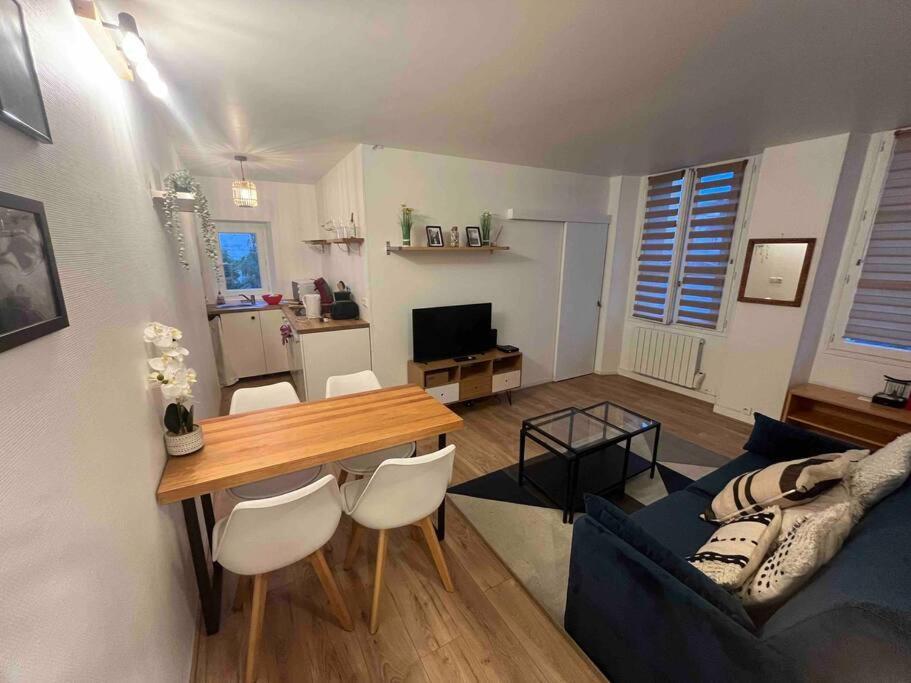 Chateau Versailles A 10 Min A Pied Apartment Bagian luar foto
